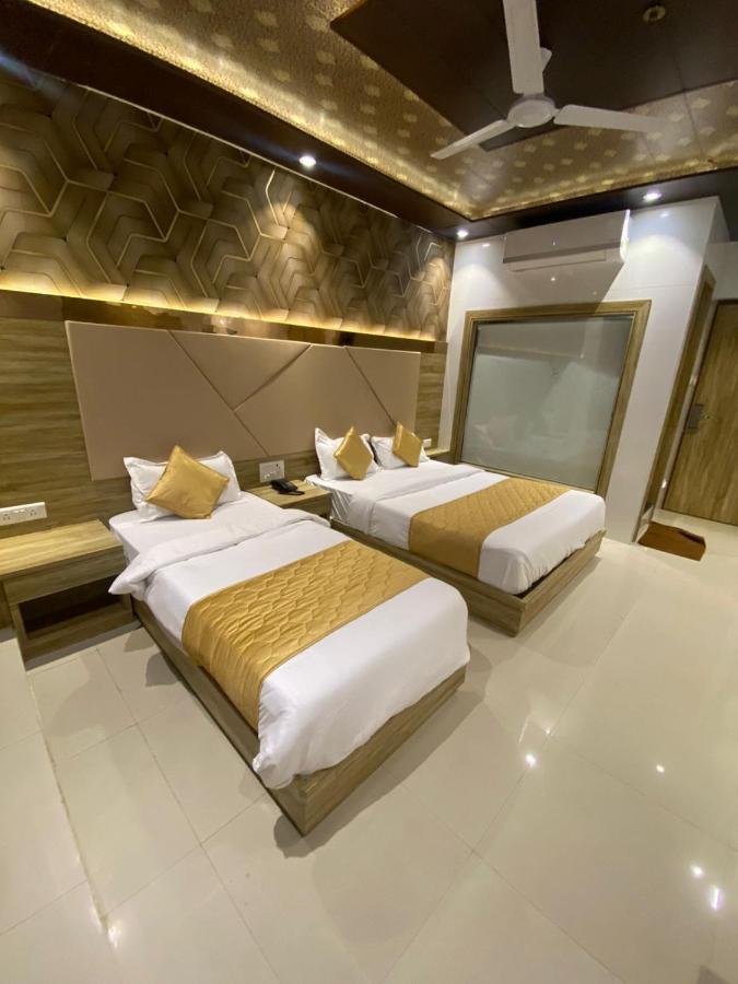 Hotel Bkc Crown - Near Trade Centre, Visa Consulate Bombaj Zewnętrze zdjęcie