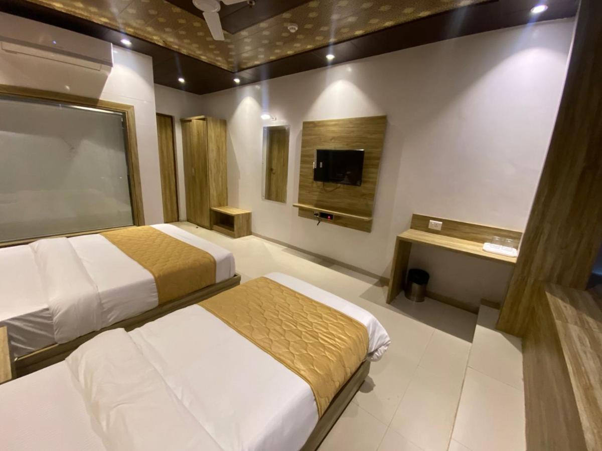 Hotel Bkc Crown - Near Trade Centre, Visa Consulate Bombaj Zewnętrze zdjęcie