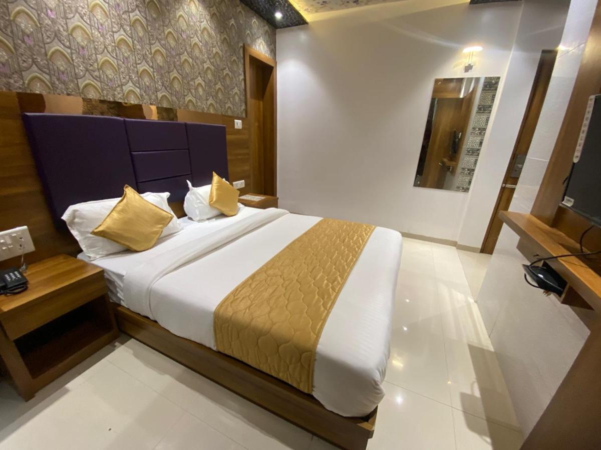 Hotel Bkc Crown - Near Trade Centre, Visa Consulate Bombaj Zewnętrze zdjęcie